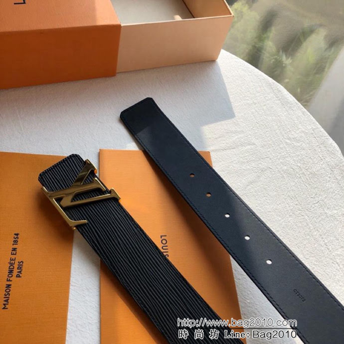 路易威登LV 原單品質LV Initiales 40mm 黑色水波紋腰帶 經典款男士皮帶 M9229  xfp1383